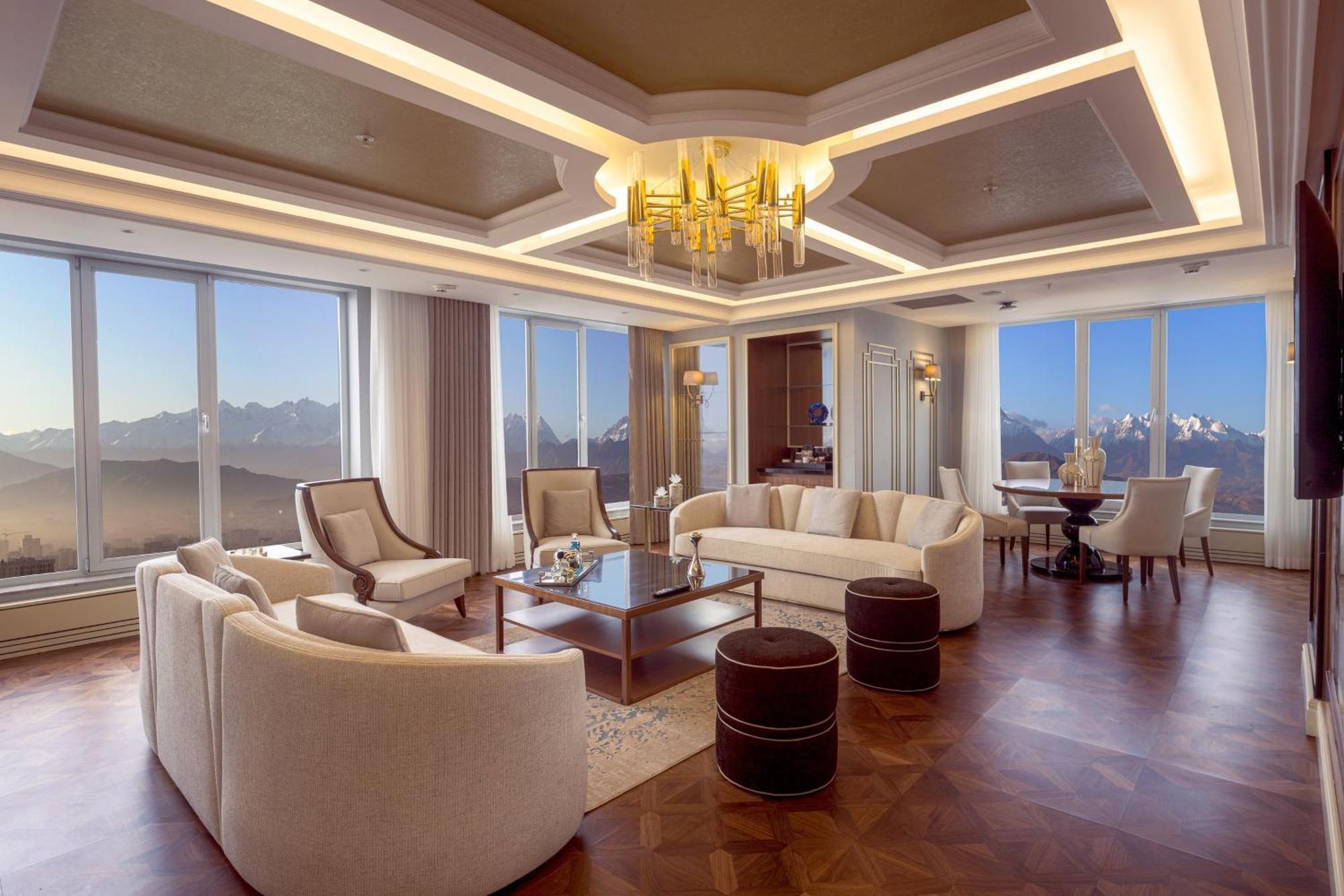 Sheraton Bishkek Exterior foto